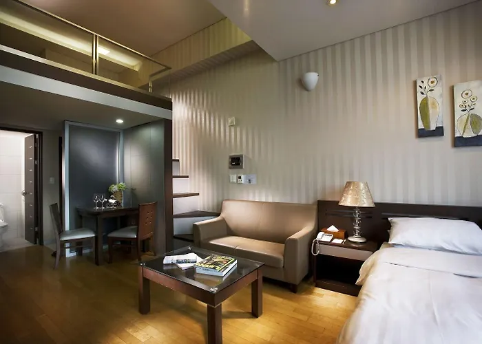 Hotel Provista 3*