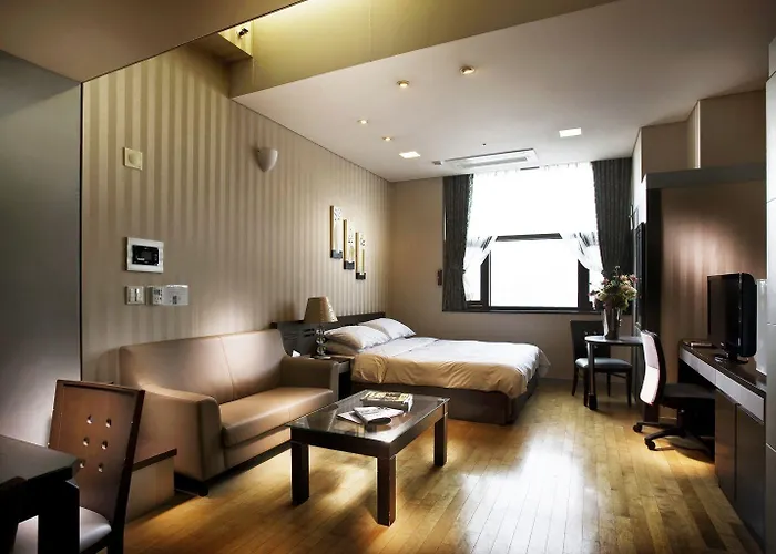 Hotel Provista 3*