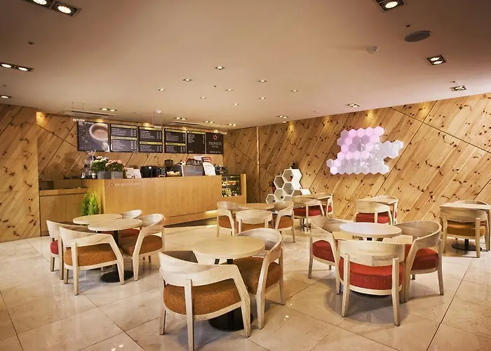 Hotel Provista 3*